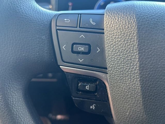 Used 2025 Toyota Camry LE image 30