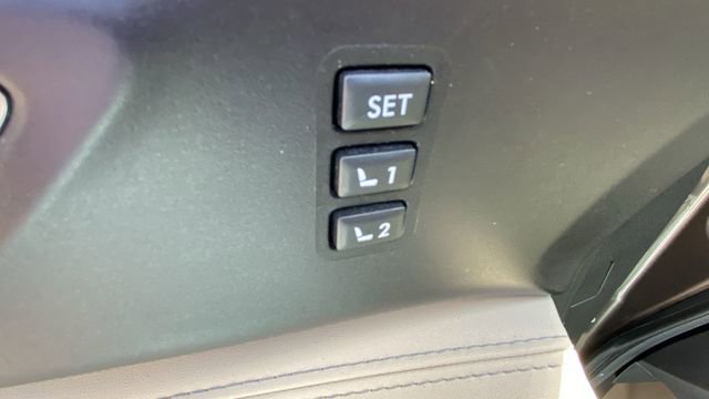 Used 2021 Subaru Ascent Limited w/ Technology Package image 18