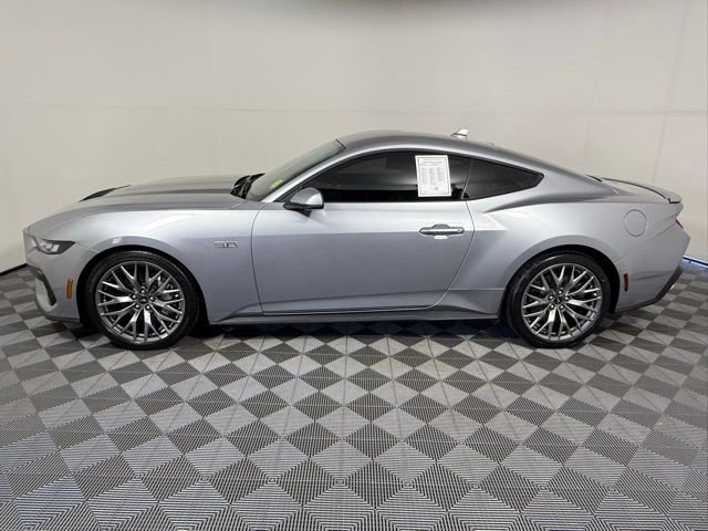 Used 2024 Ford Mustang GT Premium image 11