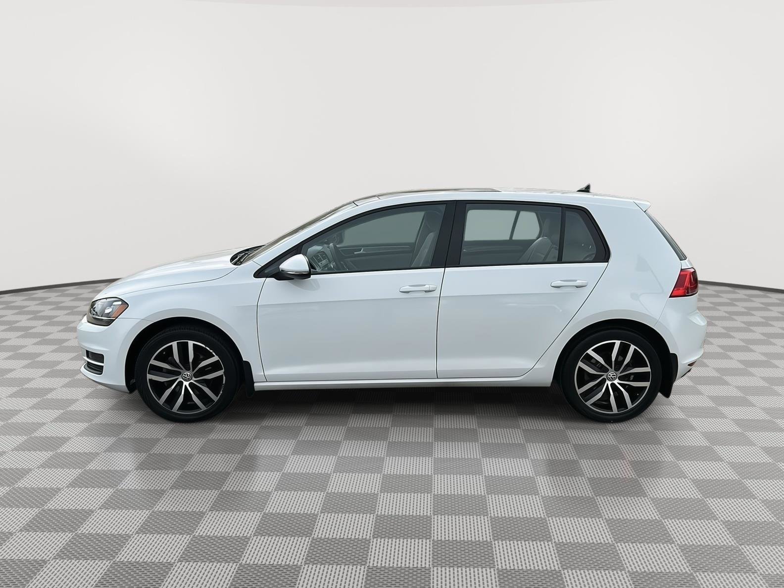 Used 2015 Volkswagen Golf SE FWD image 8