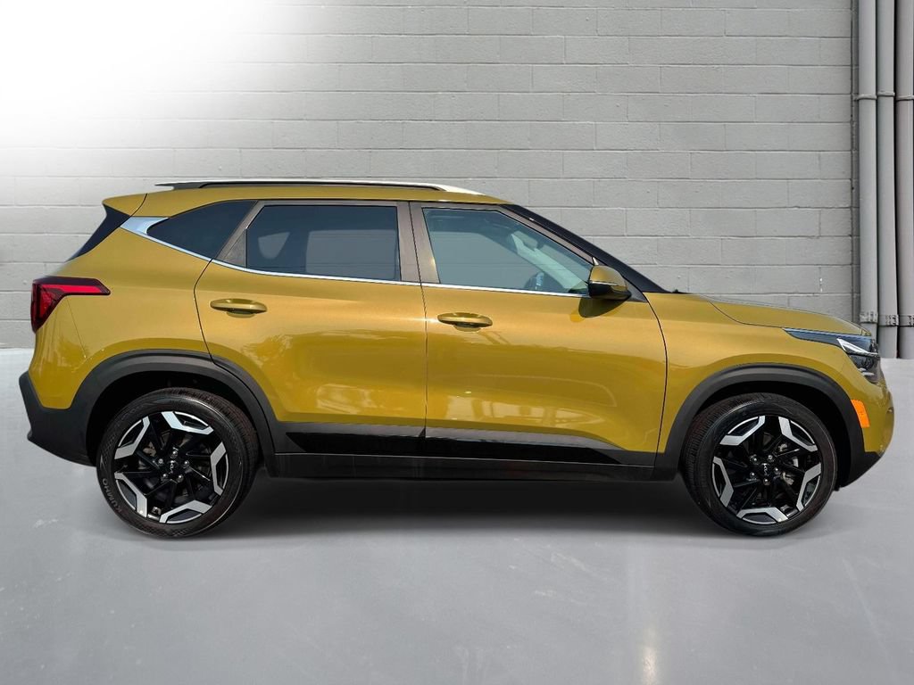 Used 2024 Kia Seltos SX w/ SX Sunroof Package AWD/4WD image 5