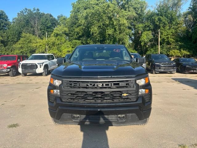 Used 2024 Chevrolet Silverado 1500 Custom AWD/4WD image 2
