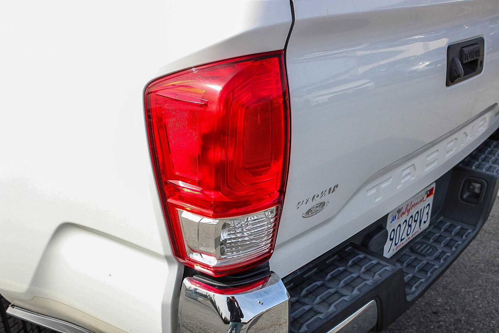 Used 2017 Toyota Tacoma SR5 image 7