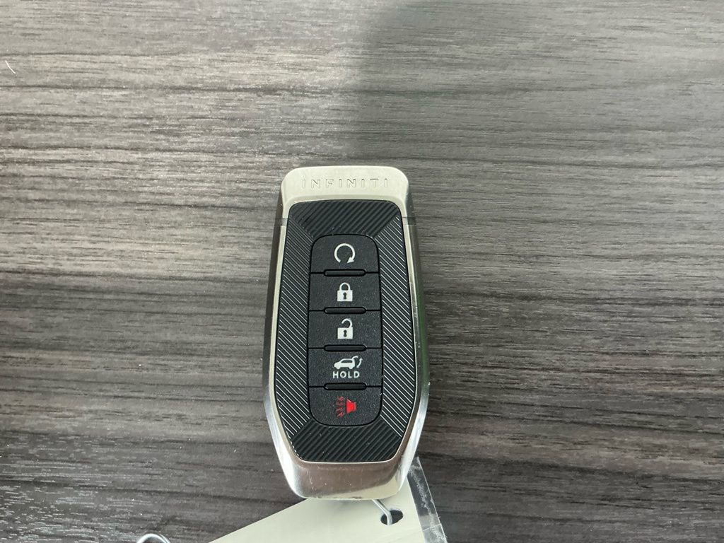 Used 2025 INFINITI QX80 Sensory image 65