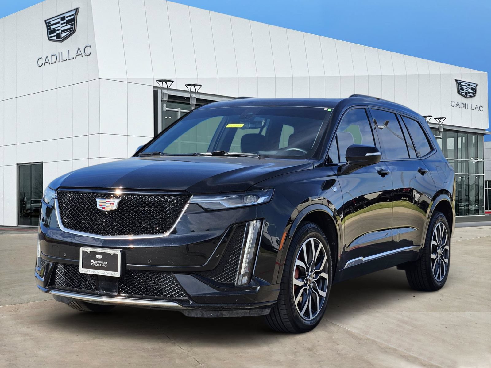 Certified 2022 Cadillac XT6 Sport w/ Technology Package AWD/4WD image 2