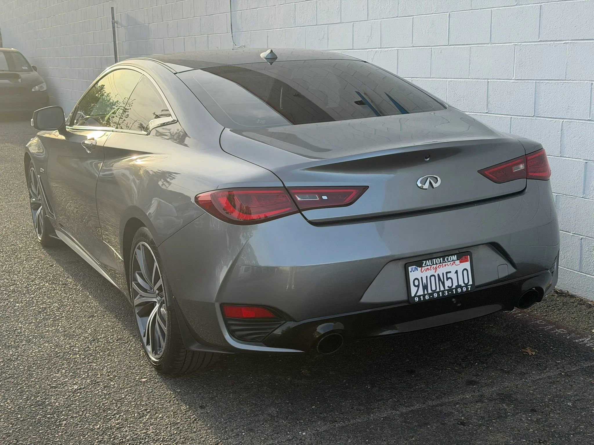Used 2018 INFINITI Q60 3.0t Luxe image 4