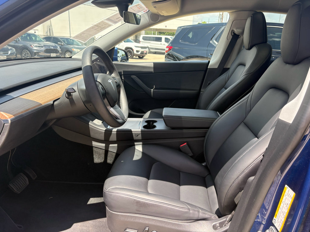 Used 2022 Tesla Model Y Long Range AWD/4WD image 11