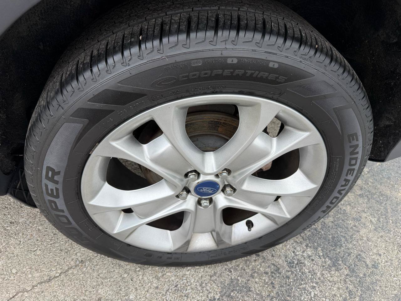 Used 2015 Ford Escape Titanium w/ Equipment Group 301A AWD/4WD image 14