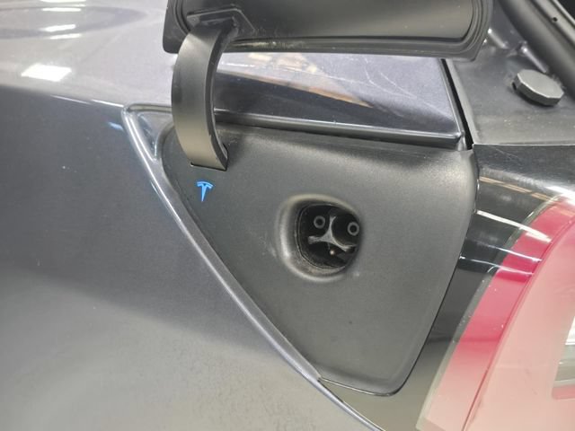 Used 2018 Tesla Model 3 Long Range AWD/4WD image 30