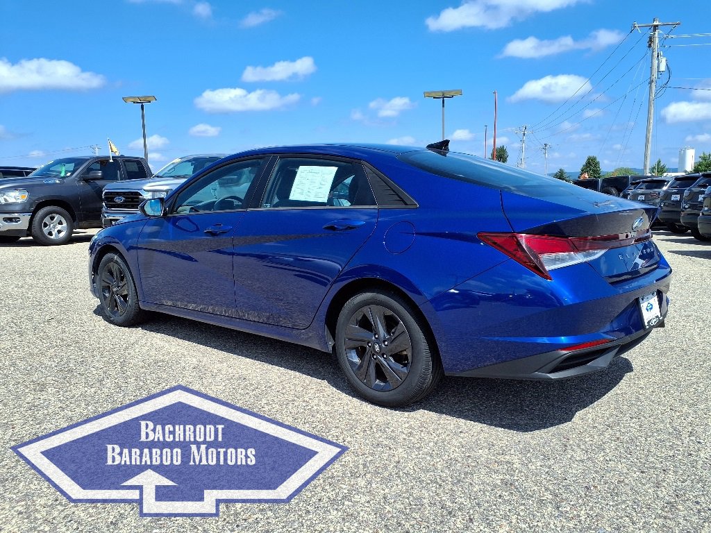 Used 2023 Hyundai Elantra SEL image 8