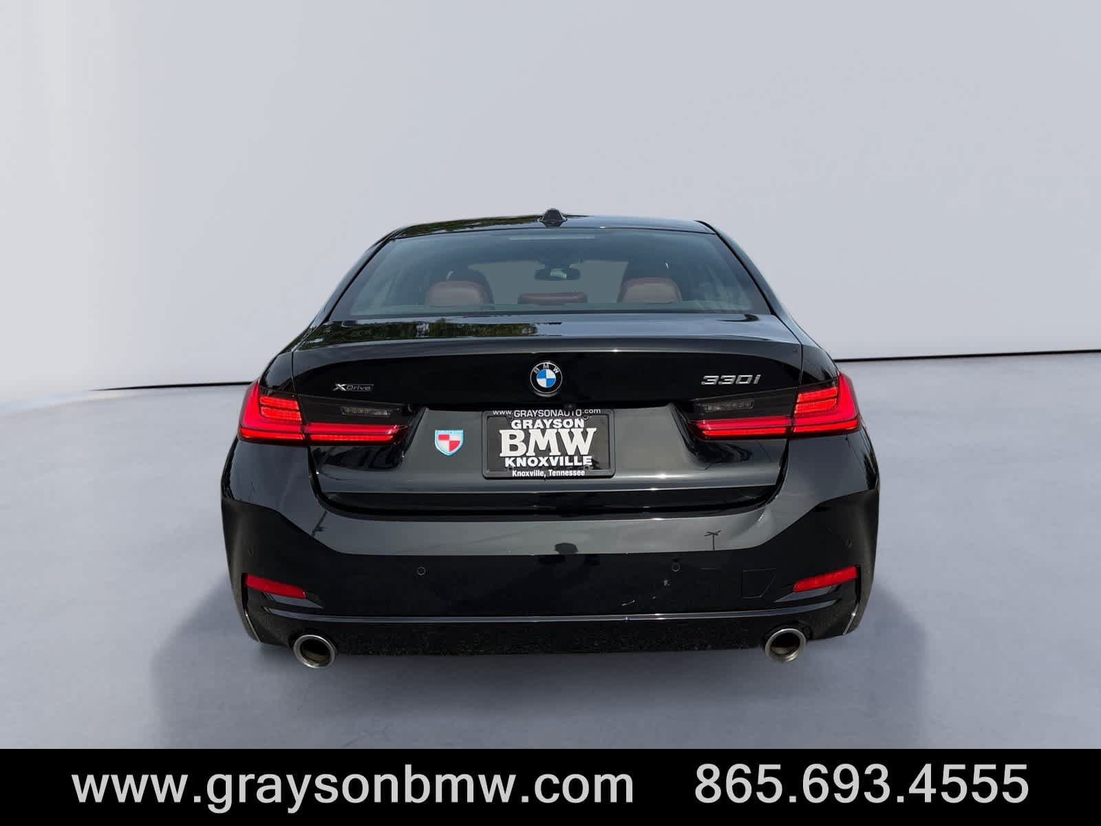 Used 2023 BMW 330i xDrive Sedan w/ Premium Package AWD/4WD image 4