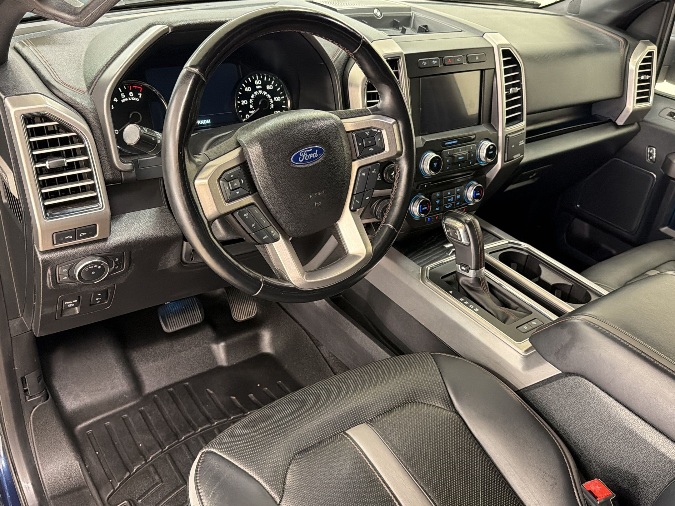 Used 2018 Ford F150 Platinum w/ Equipment Group 701A Luxury AWD/4WD image 4