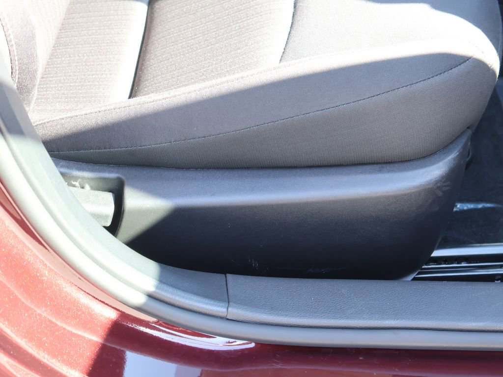 Used 2025 Nissan Altima 2.5 SV FWD image 10