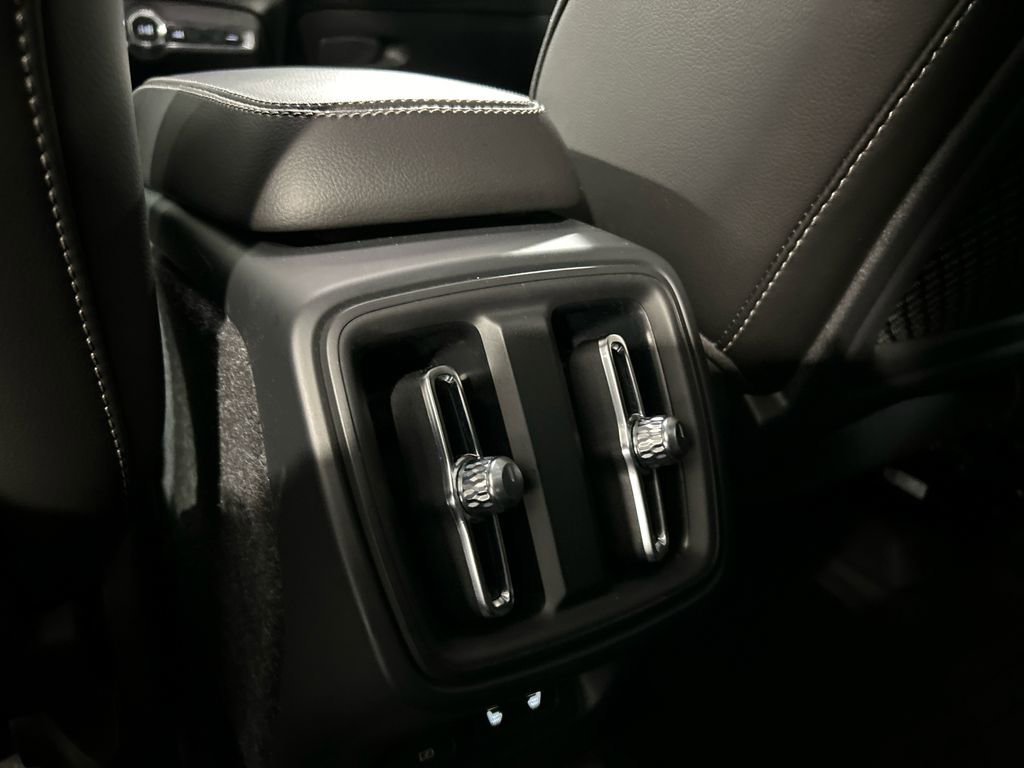 Certified 2023 Volvo XC40 B5 Plus w/ Driver Assist Package image 23