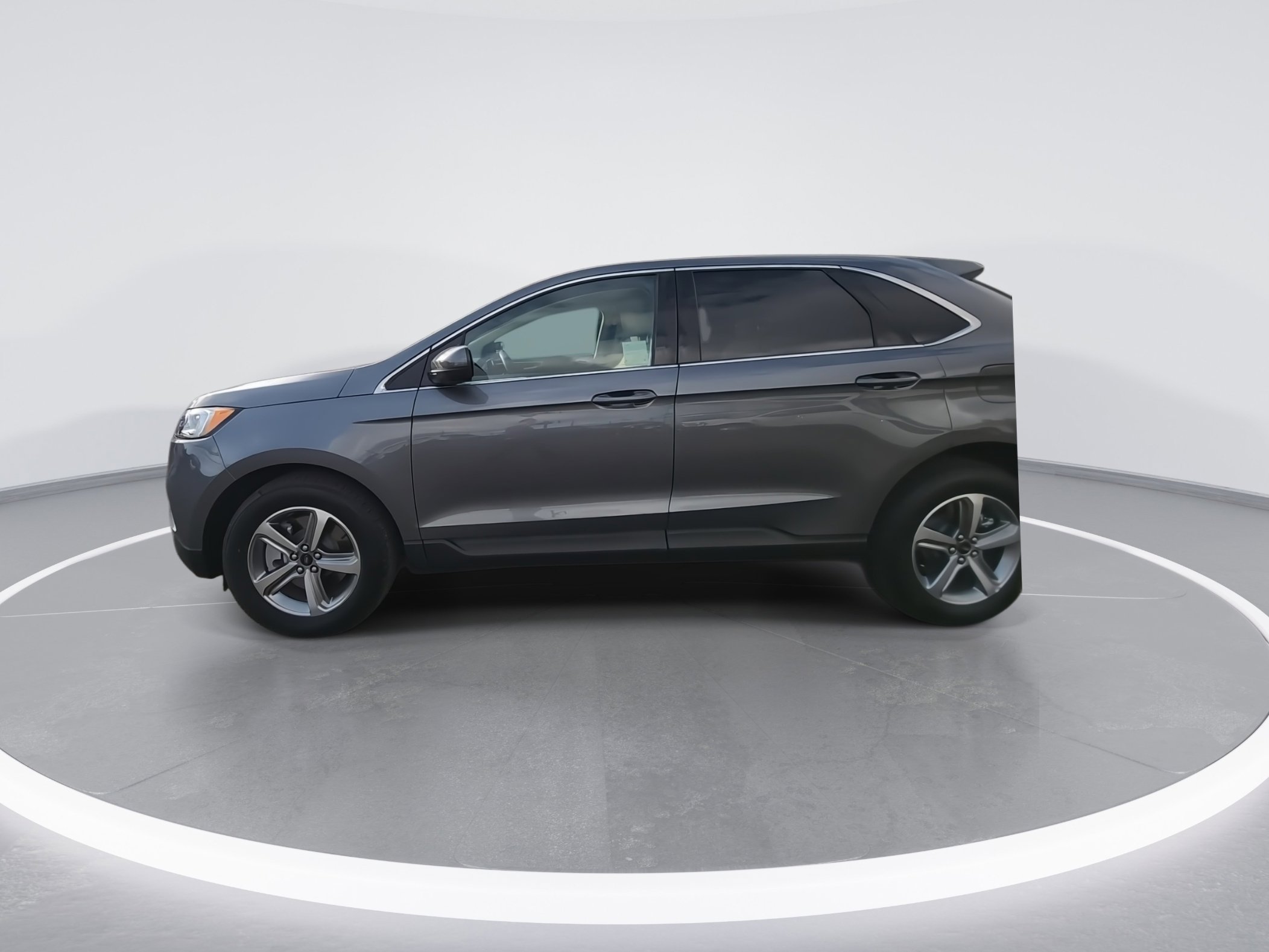 Used 2024 Ford Edge SEL w/ Convenience Package image 5