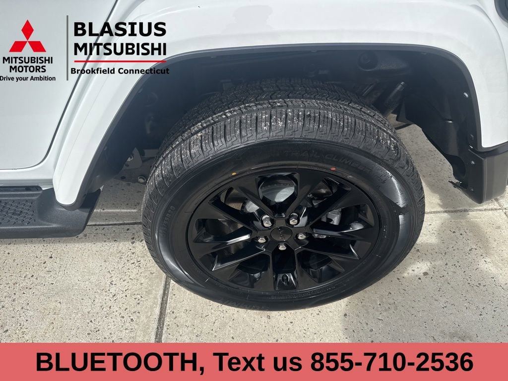 Used 2023 Jeep Wrangler Unlimited Sahara w/ Cold Weather Group image 11