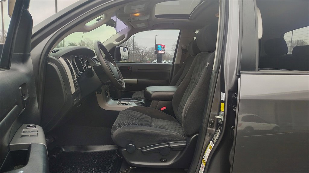 Used 2011 Toyota Tundra 4x4 CrewMax image 7