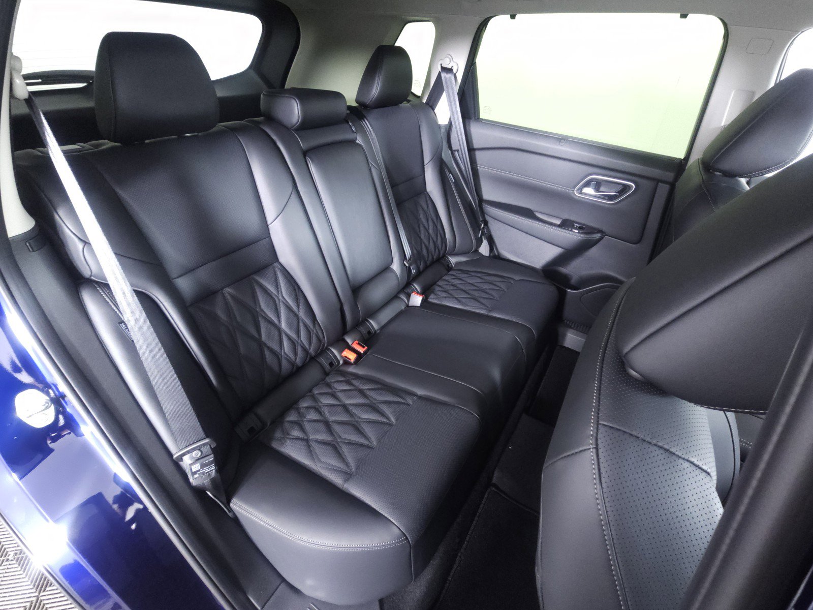 New 2026 Nissan Rogue Platinum image 16