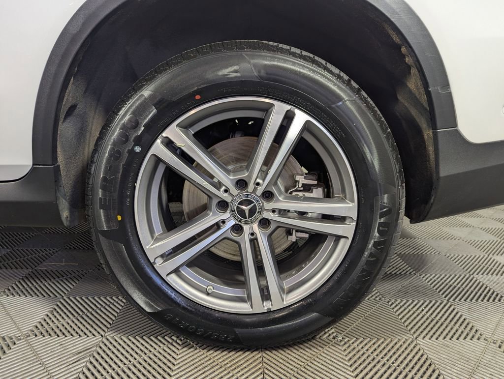 Used 2020 Mercedes-Benz GLC 300 image 27