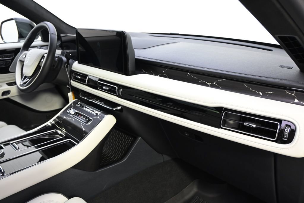 New 2026 Lincoln Aviator Black Label image 15