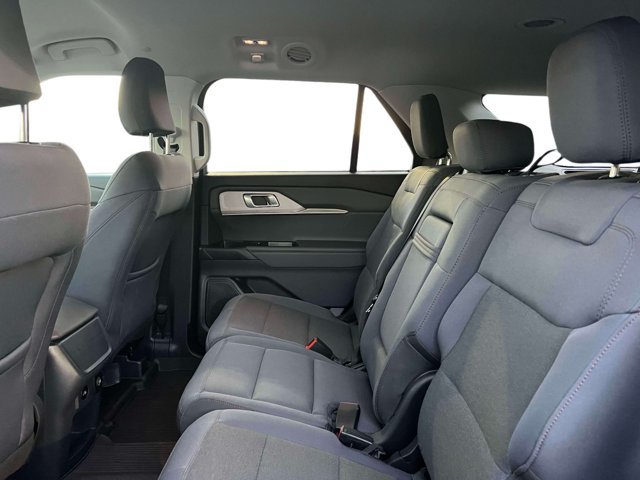 Used 2026 Ford Explorer Active AWD/4WD image 16