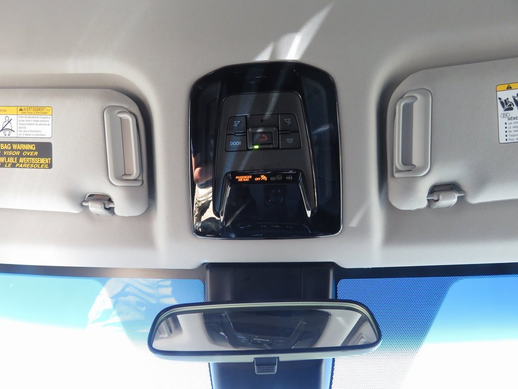 Used 2022 Toyota Venza LE image 27