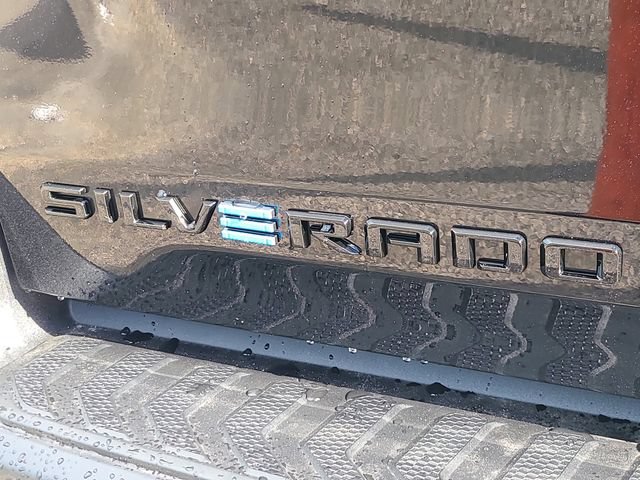 New 2026 Chevrolet Silverado EV LT w/ Plus Package AWD/4WD image 9