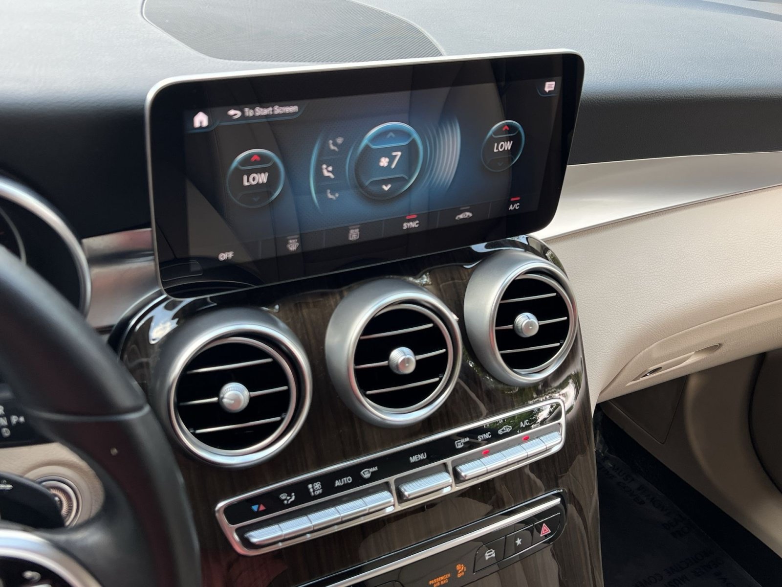 Certified 2021 Mercedes-Benz GLC 300 4MATIC image 26