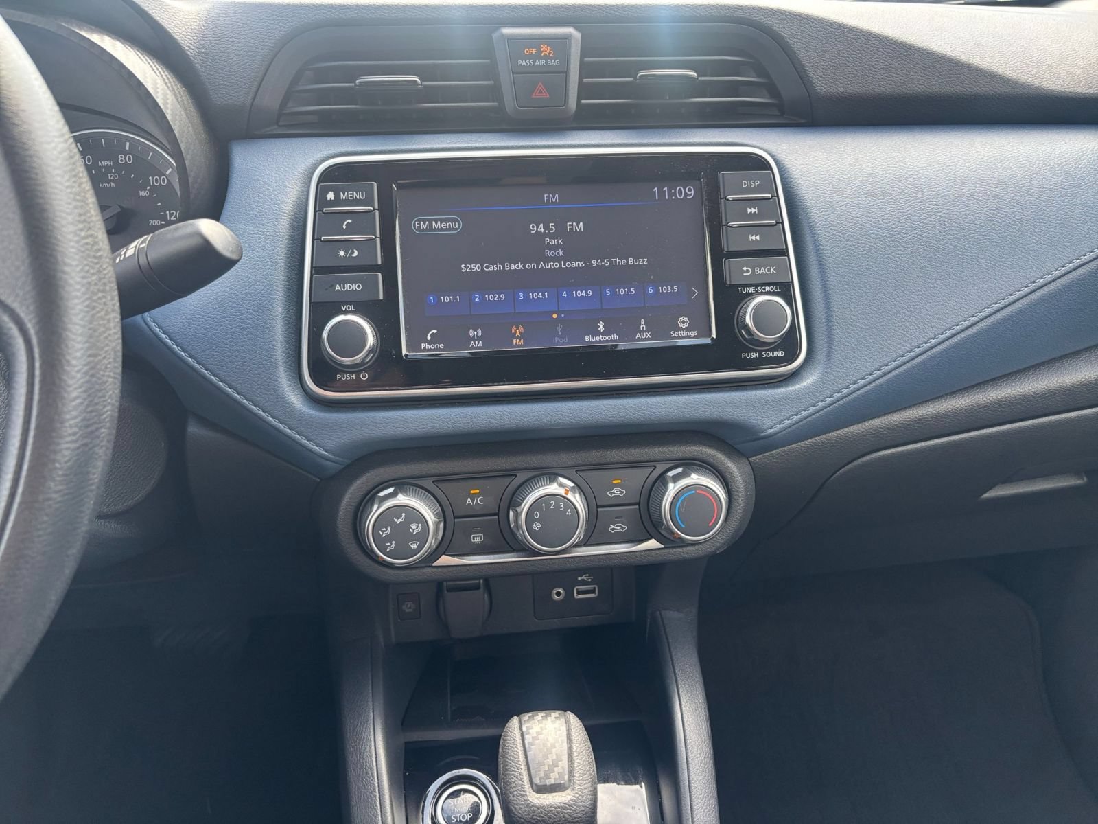 Used 2025 Nissan Versa SV FWD image 17