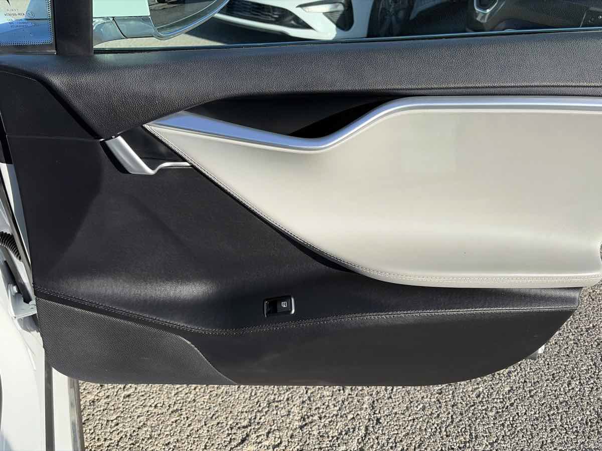 Used 2012 Tesla Model S RWD image 30