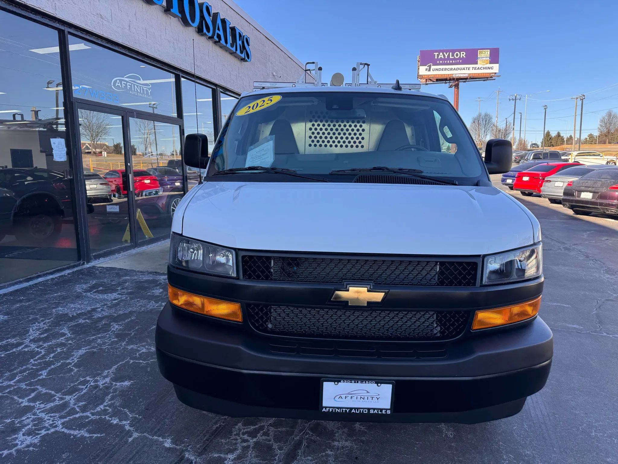 Used 2025 Chevrolet Express 2500 Extended w/ Communications Package RWD image 8