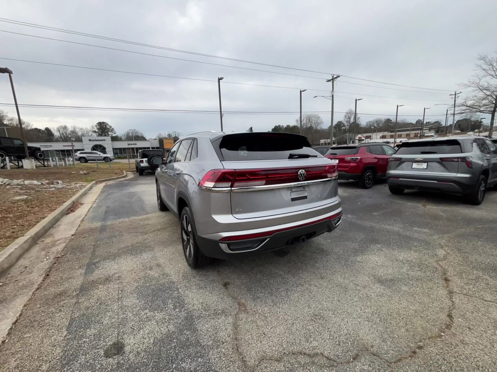 Used 2025 Volkswagen Atlas Cross Sport SE image 16