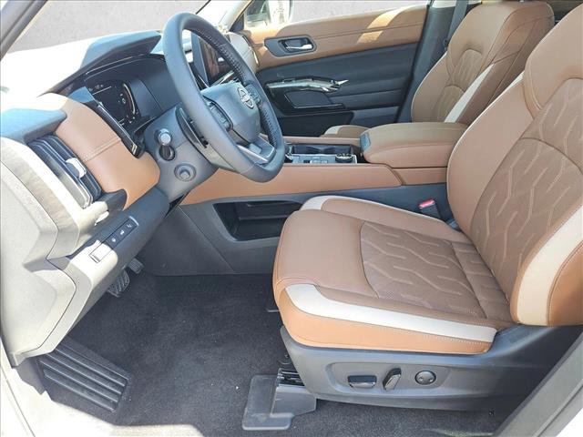 New 2026 Nissan Pathfinder Platinum image 4