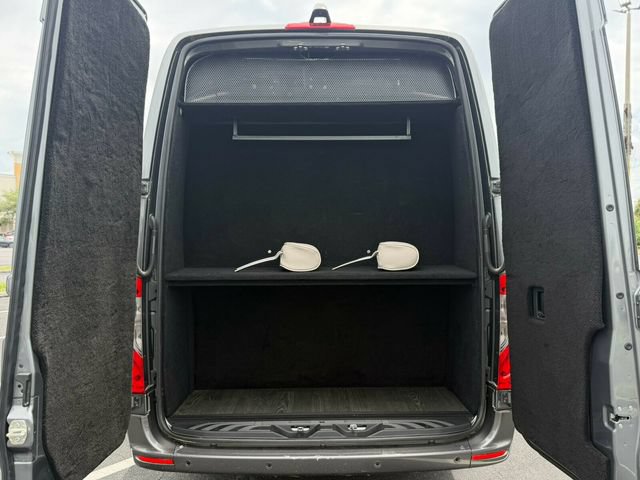 Used 2020 Mercedes-Benz Sprinter 2500 image 20