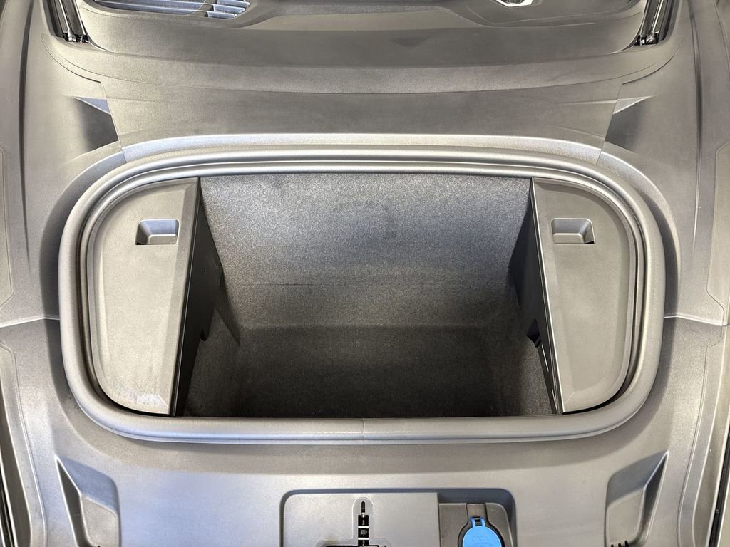 Certified 2025 Porsche Taycan image 22