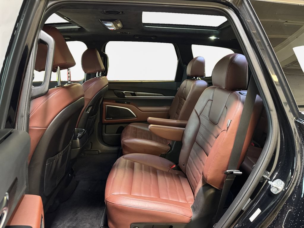Certified 2024 Kia Telluride SX Prestige w/ Towing Package AWD/4WD image 24