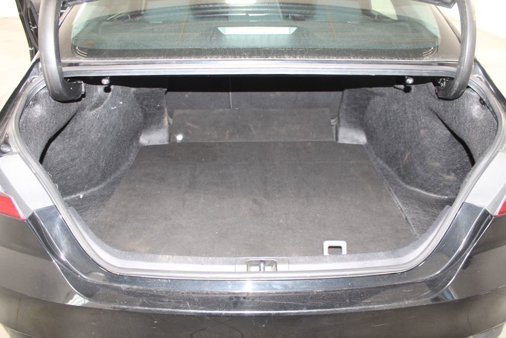 Used 2024 Toyota Camry LE image 13