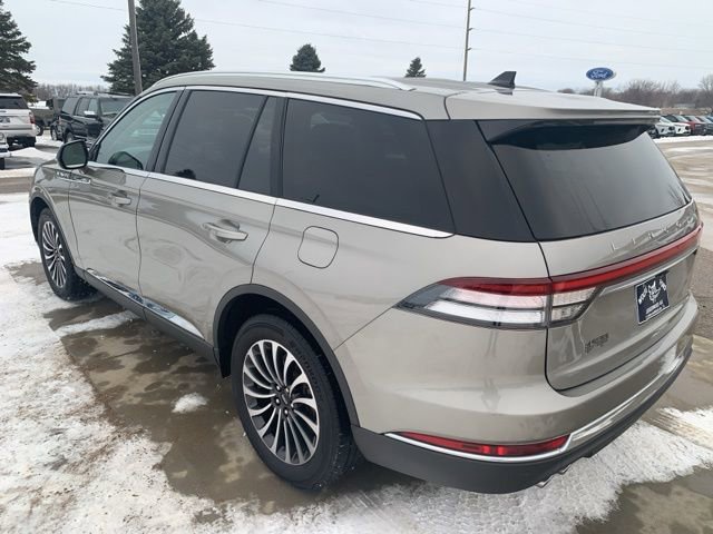 Used 2023 Lincoln Aviator AWD w/ Premium Package image 5
