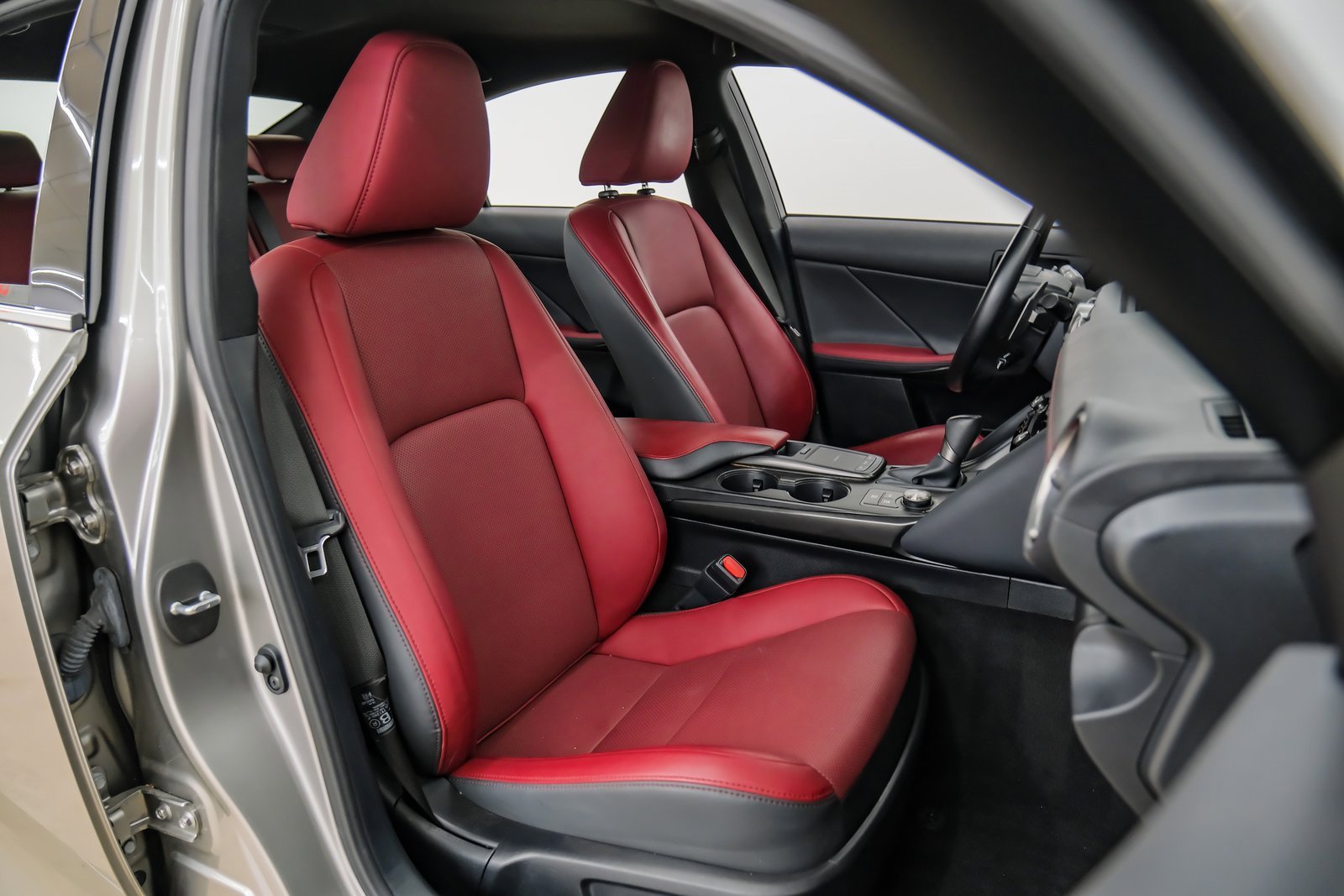 Used 2022 Lexus IS 300 image 44