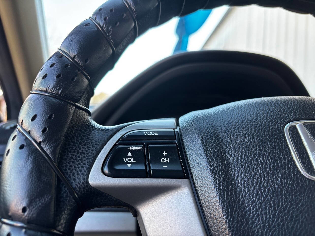 Used 2011 Honda Accord LX image 24