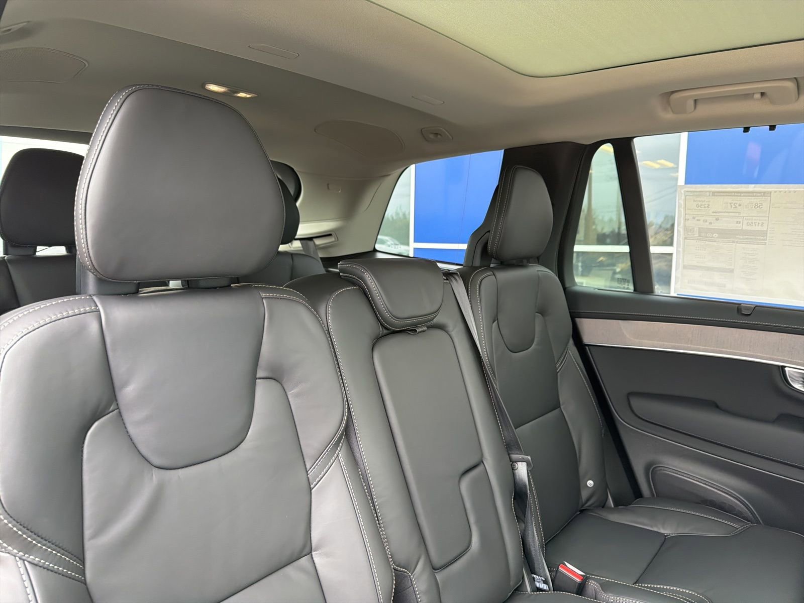 New 2026 Volvo XC90 T8 Ultra w/ Protection Package image 17