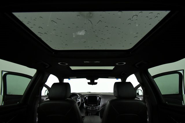Used 2023 Chevrolet Traverse RS image 23