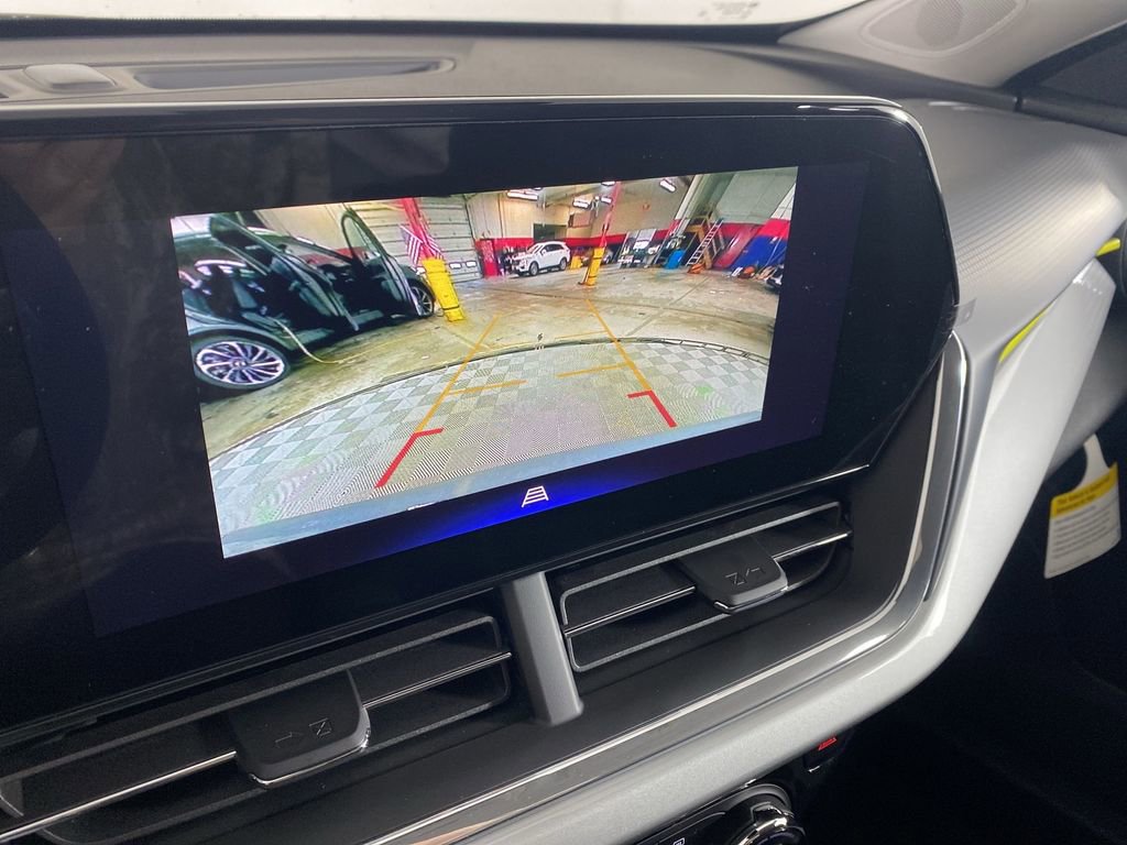 New 2026 Chevrolet Trax LT w/ Driver Confidence Package image 14