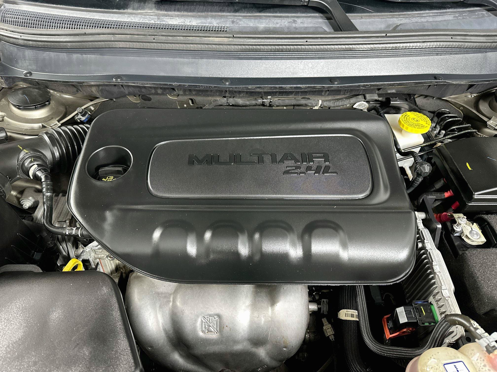 Used 2019 Jeep Cherokee Latitude w/ Popular Appearance Group FWD image 33