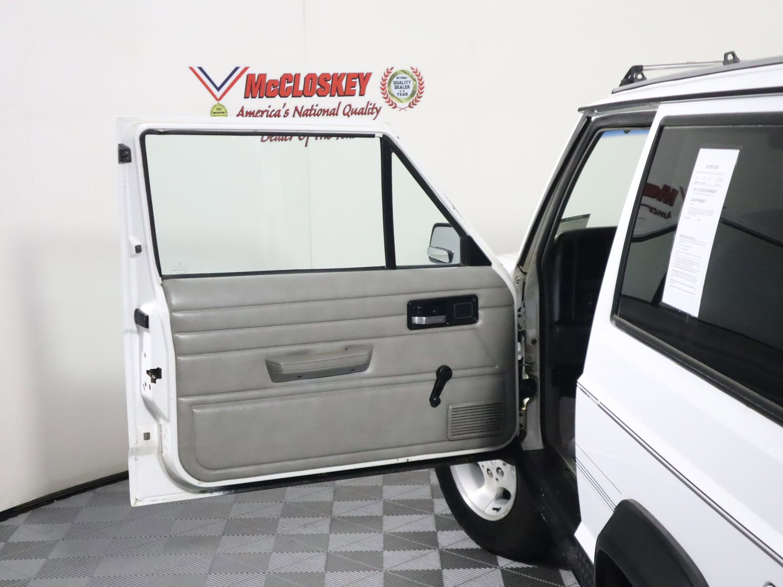 Used 1993 Jeep Cherokee 4WD 2-Door image 17