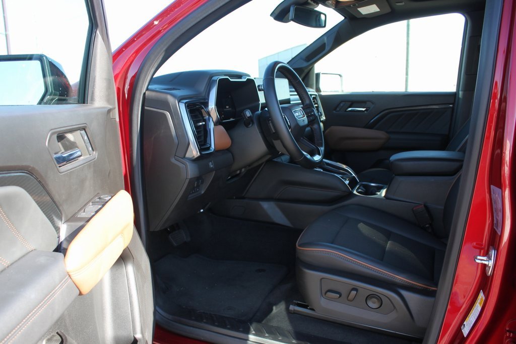 Used 2024 GMC Canyon AT4 w/ Canyon Safety Plus Package image 11
