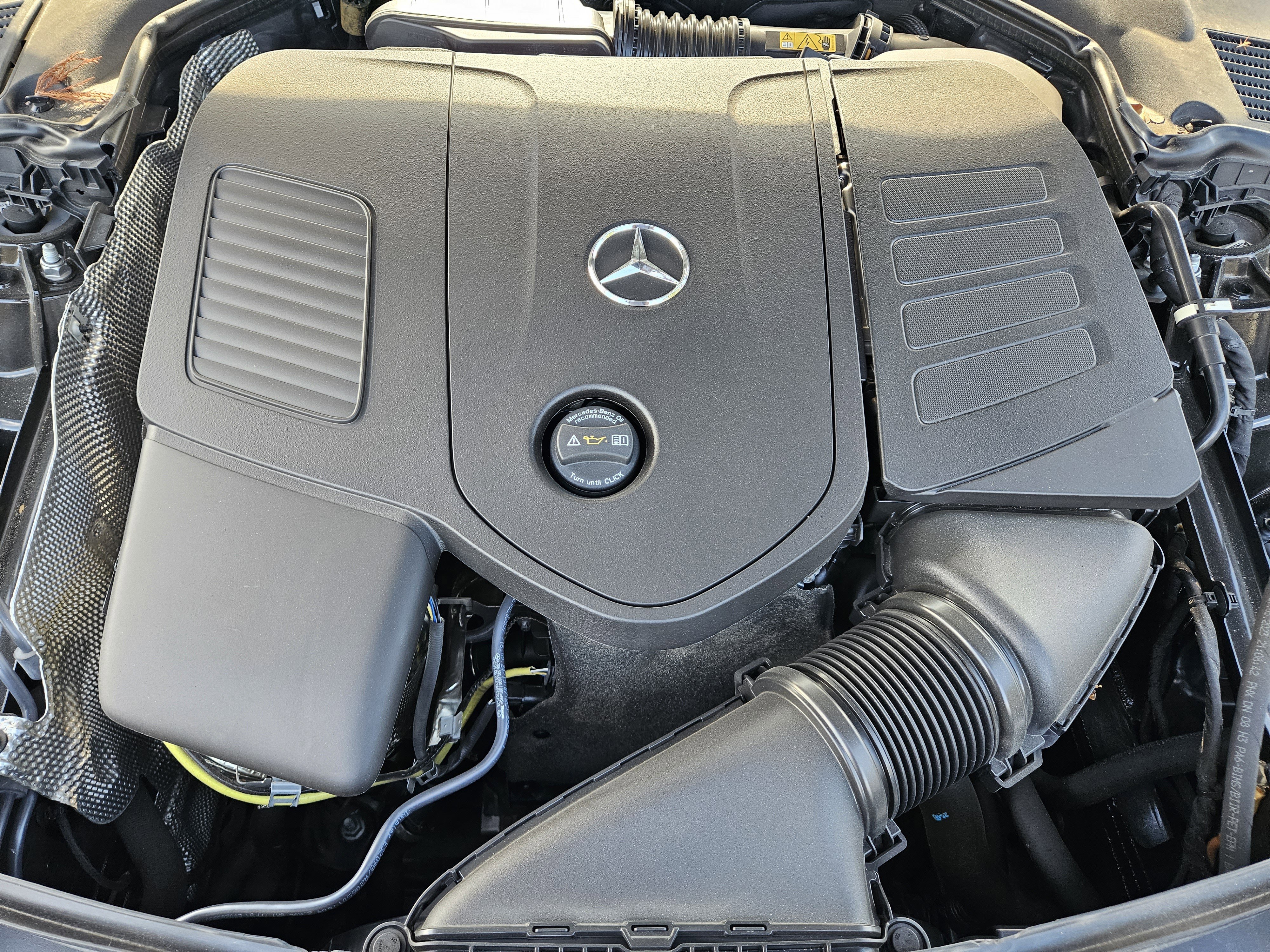 Used 2025 Mercedes-Benz C 300 Sedan image 31