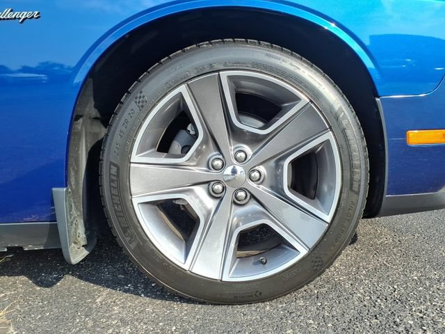 Used 2012 Dodge Challenger R/T RWD image 9