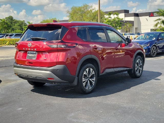 Used 2023 Nissan Rogue SV w/ SV Premium B Package FWD image 4
