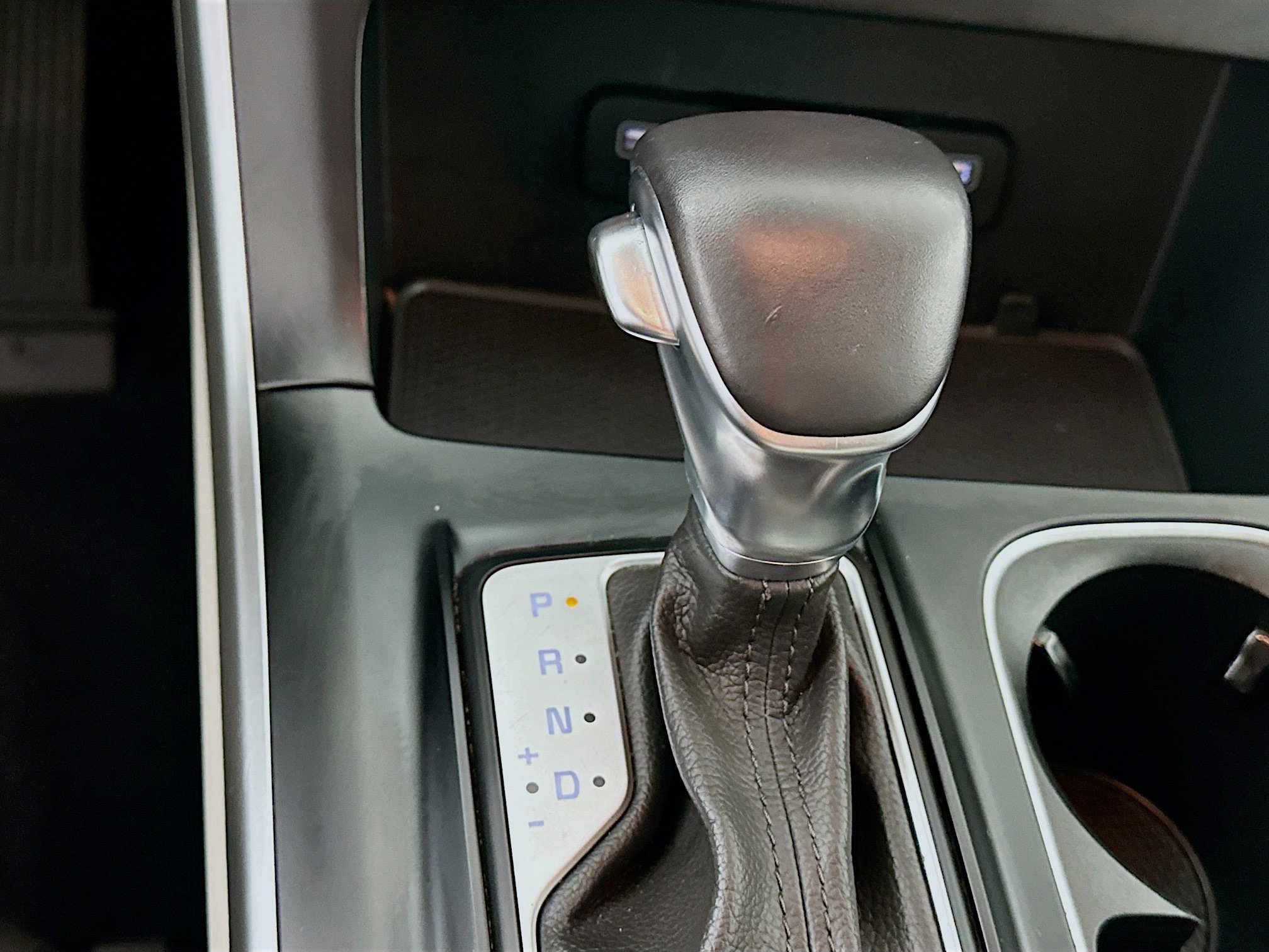 Used 2024 Kia Carnival LX image 24